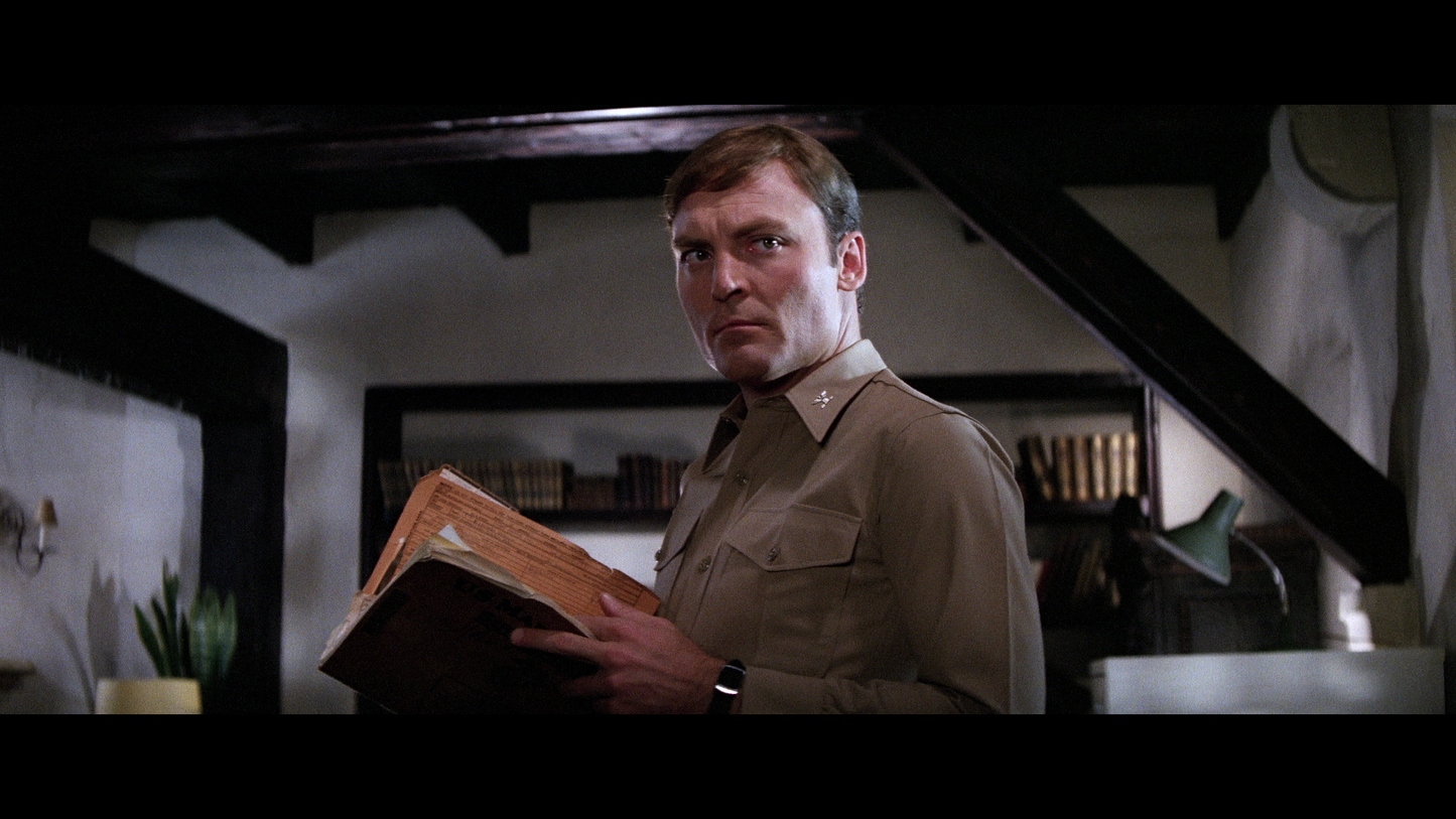 LA NEUVIÈME CONFIGURATION