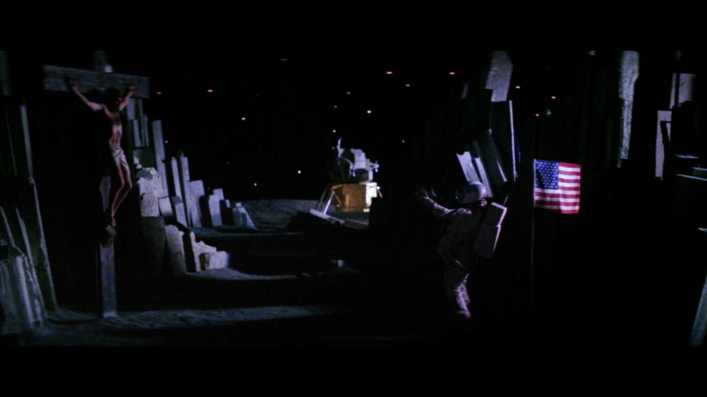 LA NEUVIÈME CONFIGURATION